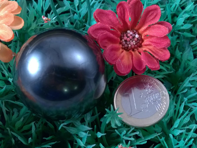 schungite sphere 4cm