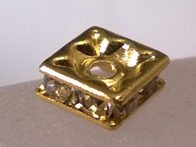 finding rhinestone 6x6x2.5mm, brass gold plated