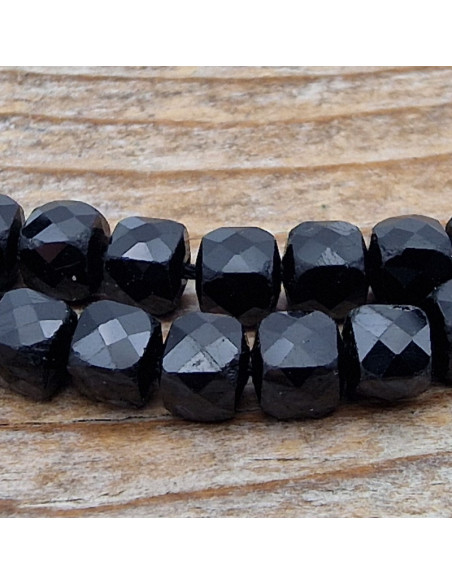 Schwarzer Turmalin (Schörl) Kette facettiert 4x4mm