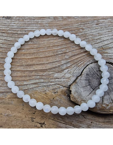 Mondstein weiß 4mm Armband