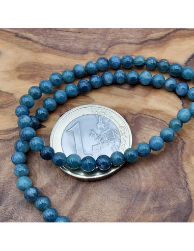 Blauer Turmalin 4mm / 54cm