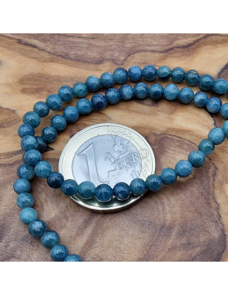 Blauer Turmalin 4mm / 54cm