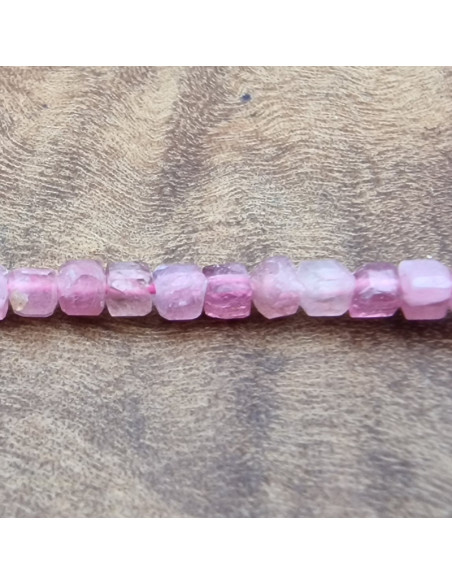 Rubelith - Rubellit - roter Turmalinkette facettiert 2x2mm/45cm