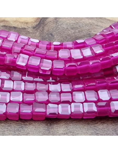 Rubin Kette facettiert 2x2mm farbbehandelt