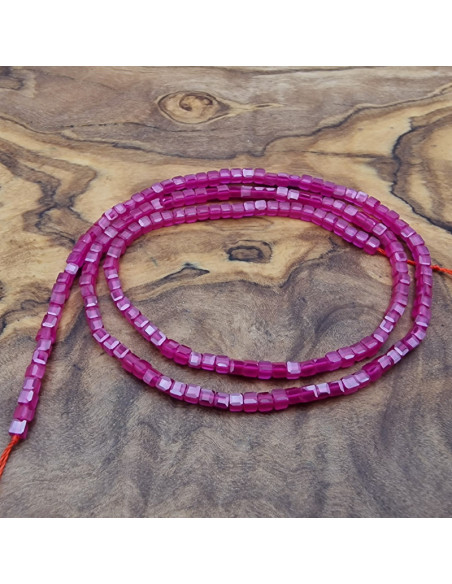 Rubin Kette facettiert 2x2mm farbbehandelt