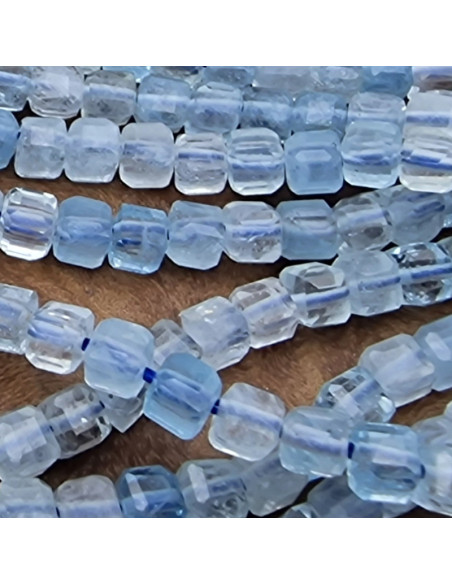 Aquamarinkette facettiert 3x3mm