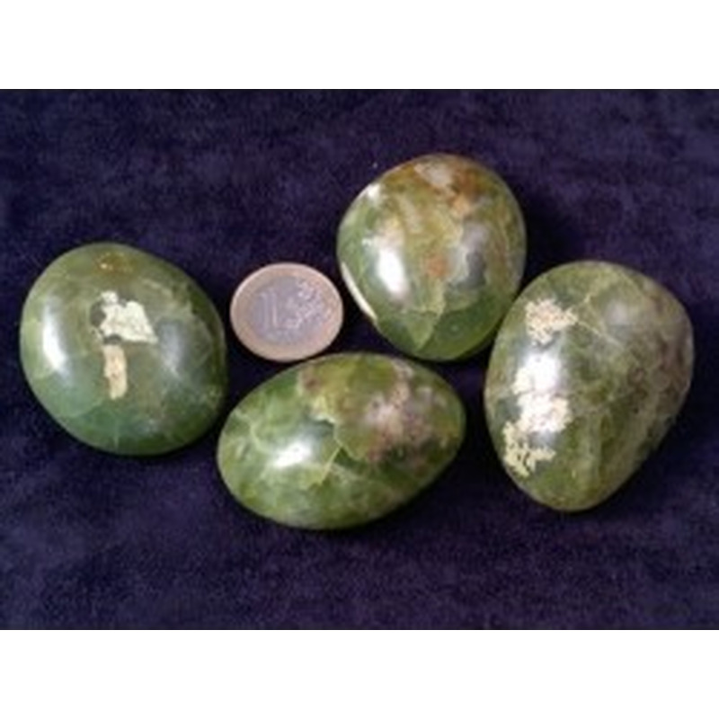 Pistazienopal Handschmeichler 2