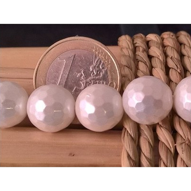 Muschelkernperle Shellperle 12mm facettiert