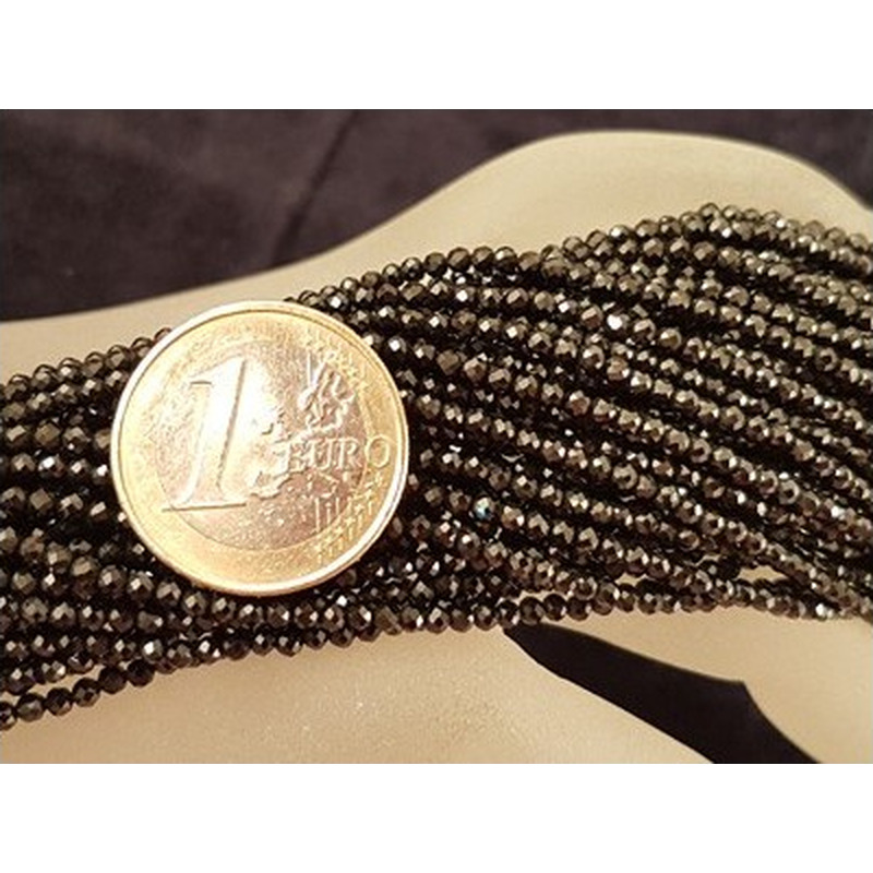 Spinellkette schwarz facettiert 2mm, stark funkelnd