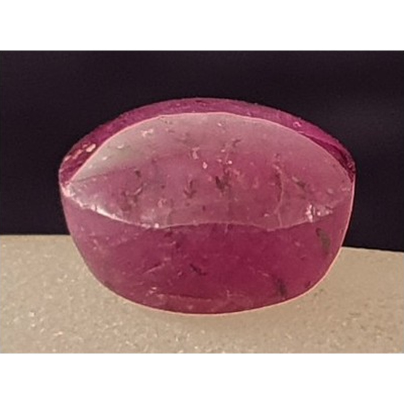 Sternrubin Cabochon 10x11mm