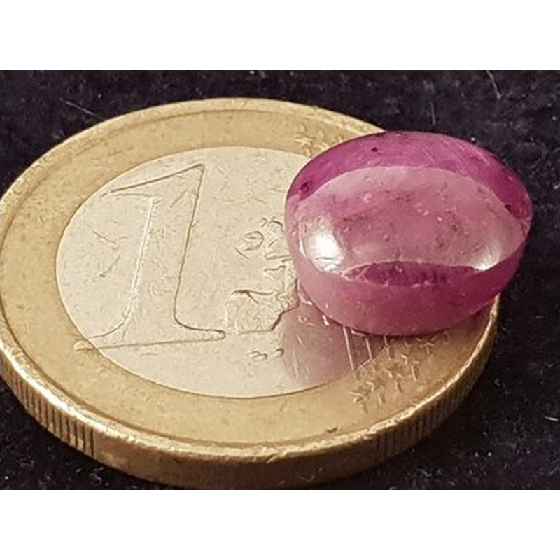 Sternrubin Cabochon 10x11mm