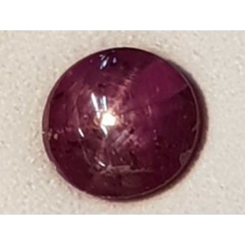 Sternrubin Cabochon 10x11mm