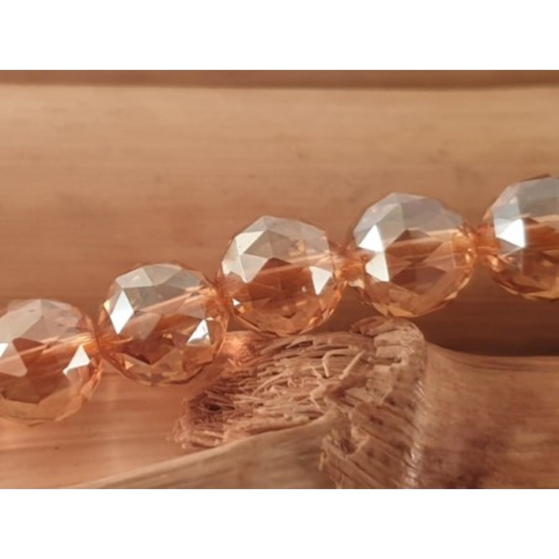 Bergkristallkette gelasert, facettiert 8mm