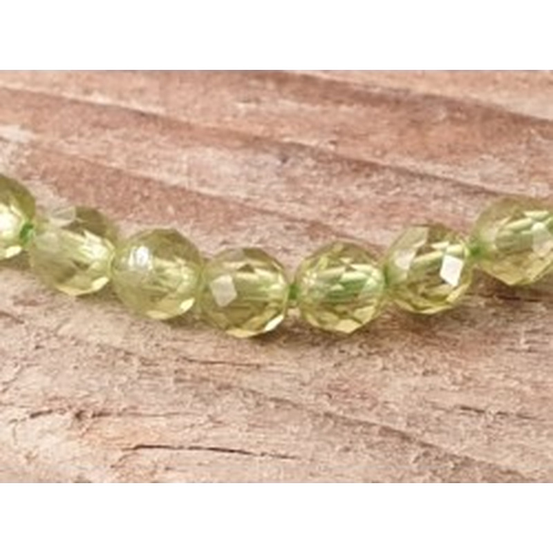 Olivinkette (Peridot) facettiert 3mm