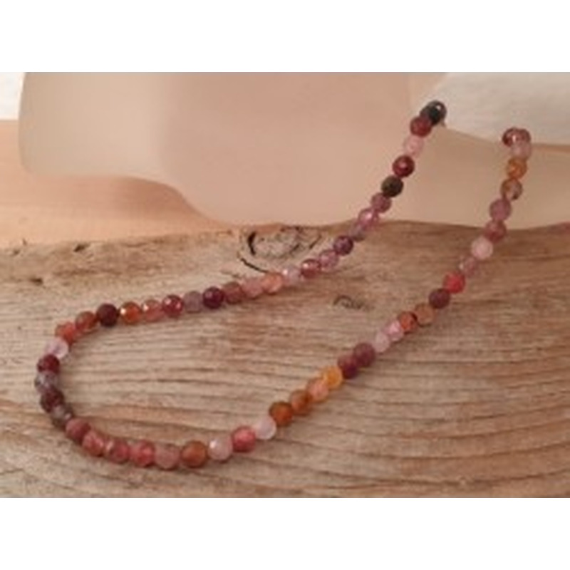 Spinellkette facettiert 4mm, stark funkelnd 2