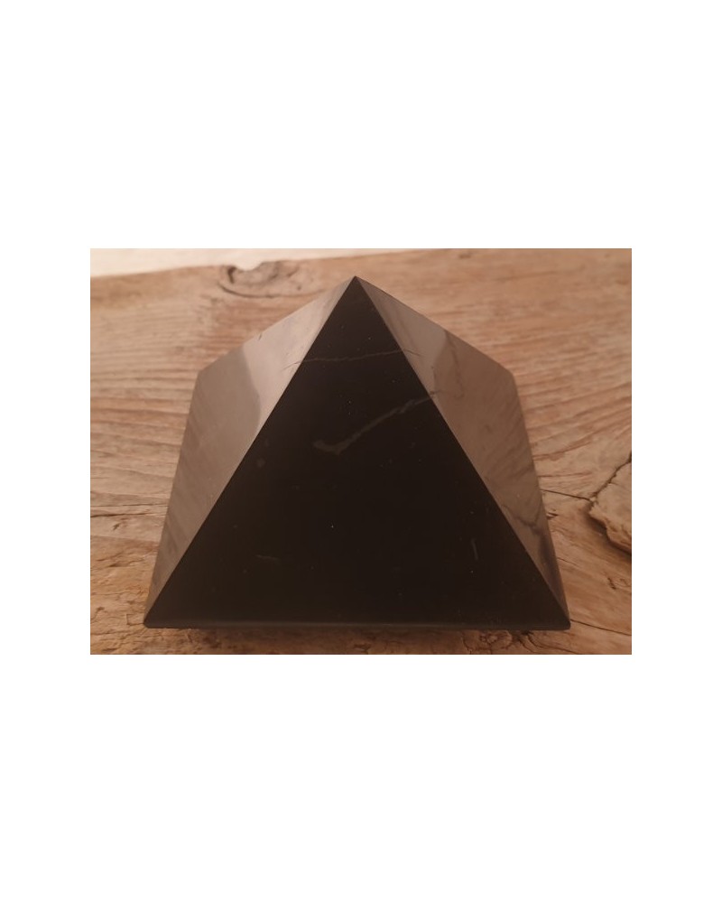Schungit (Shungit) Pyramide 60mm