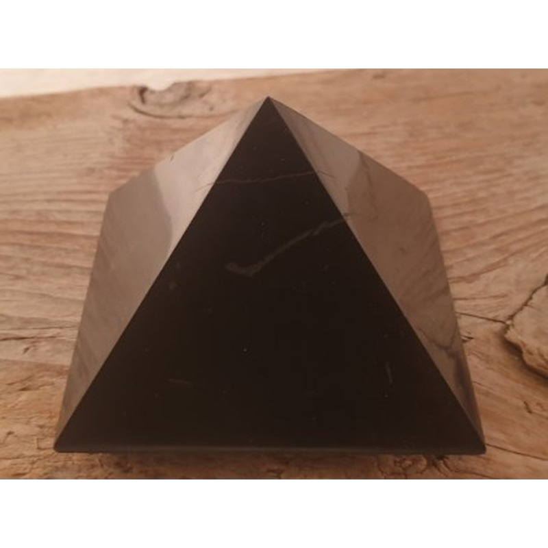 Schungit (Shungit) Pyramide 60mm
