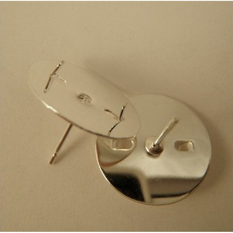 Ohrstecker aus Messing versilbert
