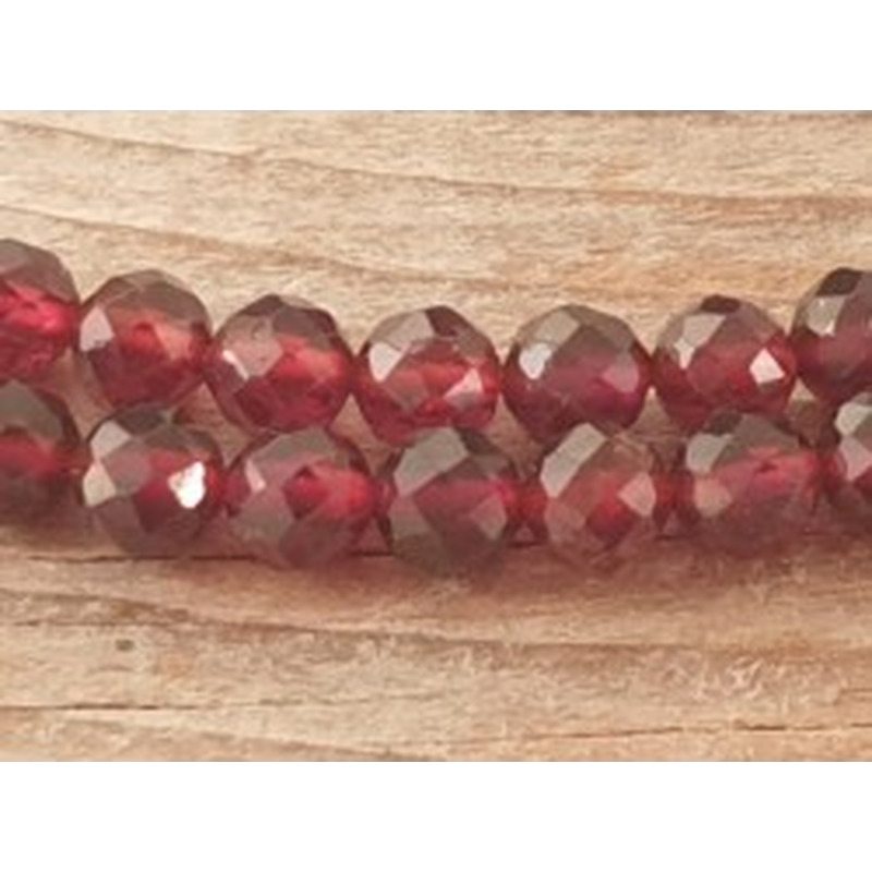 Granatkette facettiert 4mm