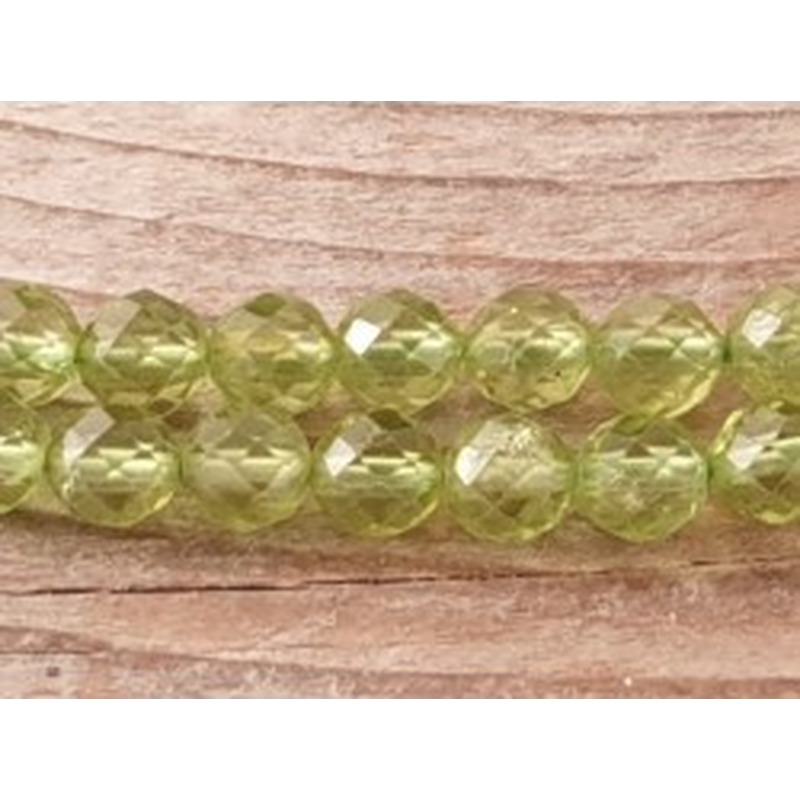 Olivinkette (Peridot) facettiert 4mm