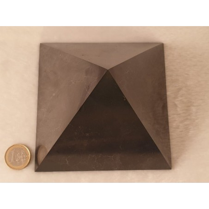 Schungit (Shungit) Pyramide 120mm