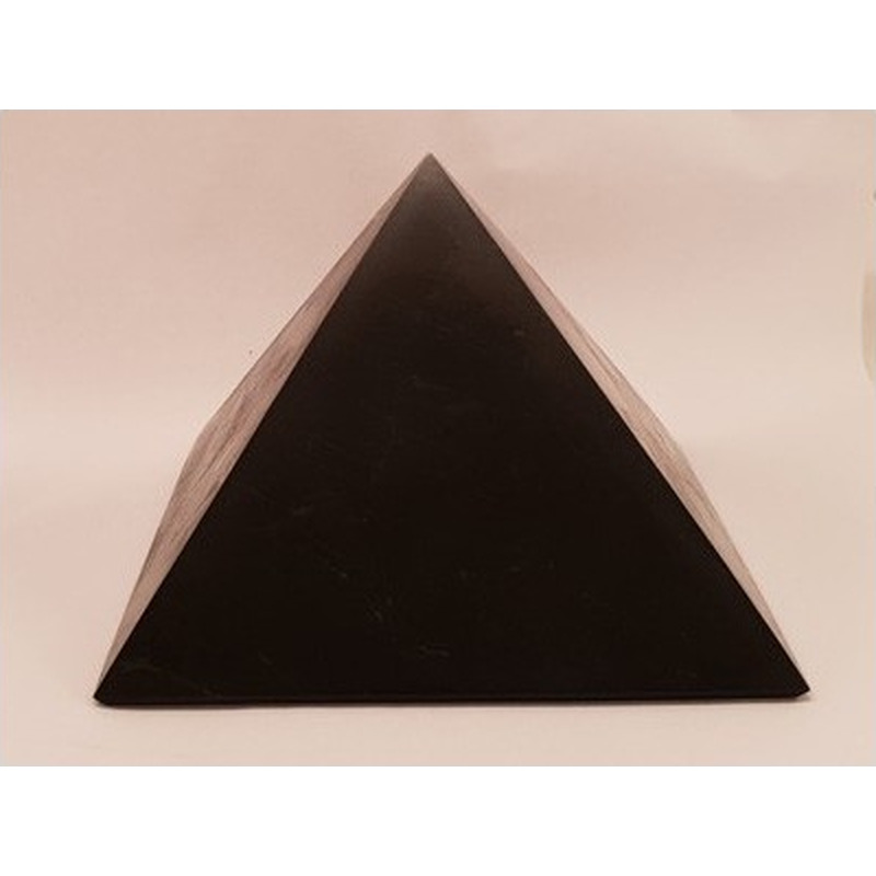 Schungit (Shungit) Pyramide 100mm