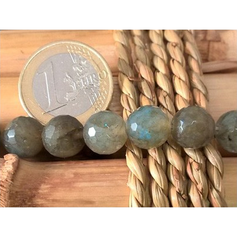 Labradoritkette facettiert 10mm AA, starker Schimmer