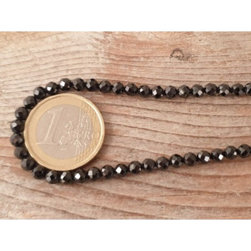 Spinellkette schwarz facettiert 4mm, stark funkelnd