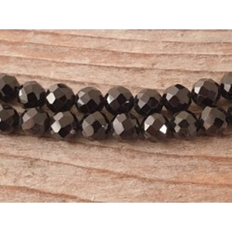 Spinellkette schwarz facettiert 4mm, stark funkelnd