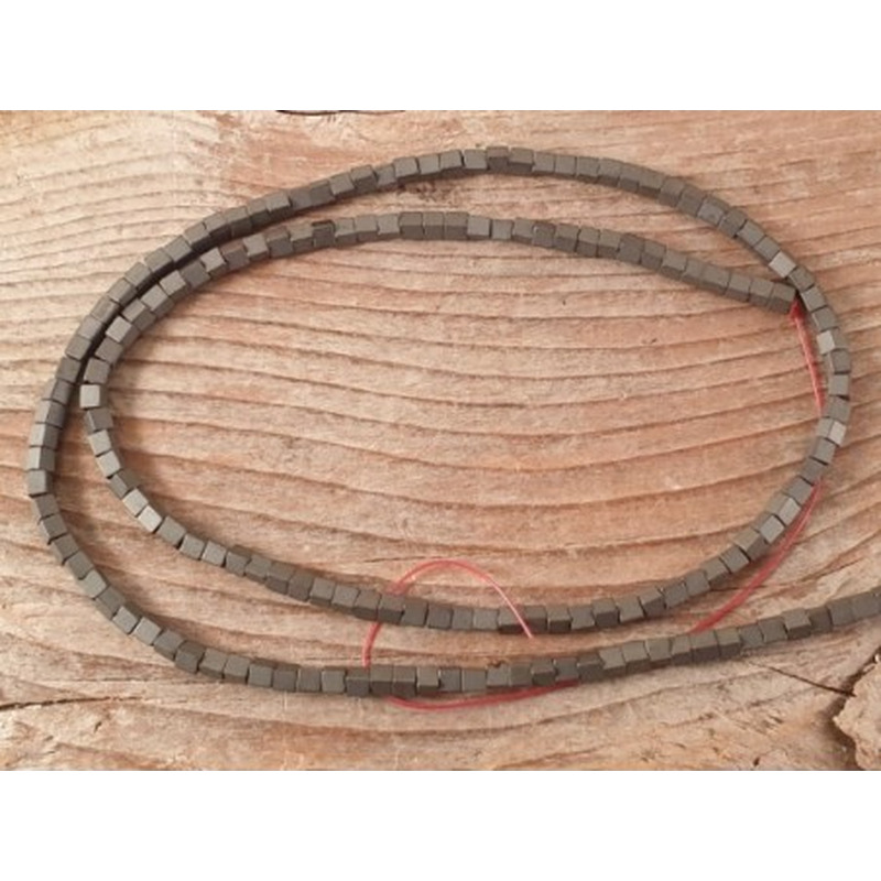 Blutsteinkette (Hämatit) matt 2x2mm