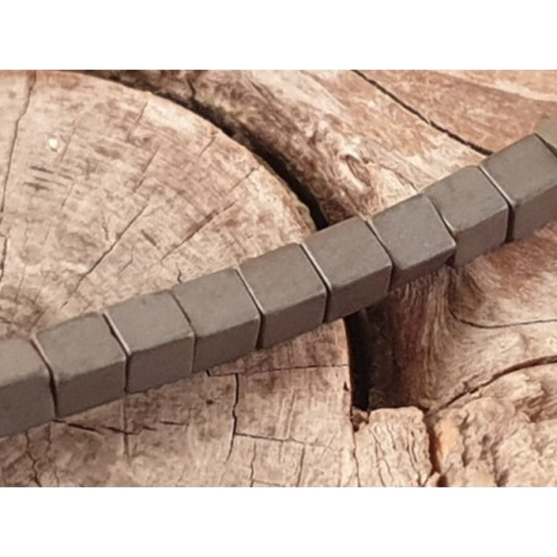 Blutsteinkette (Hämatit) matt 2x2mm