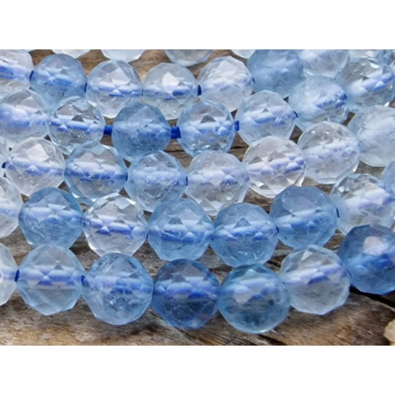 Aquamarinkette facettiert 4mm