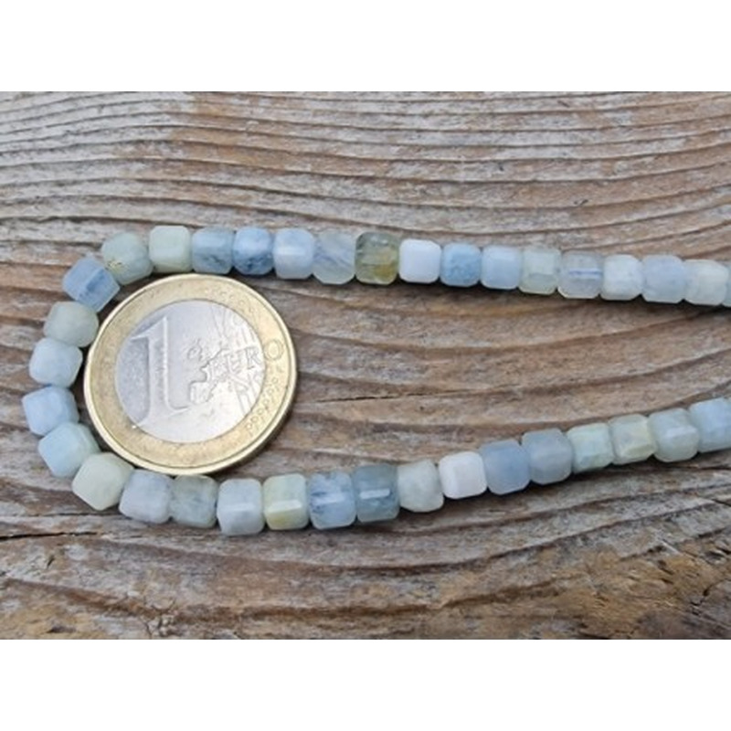 Aquamarinkette 4x4mm