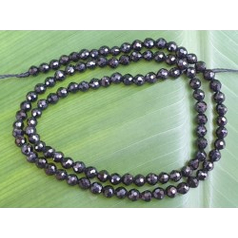 Schwarzer Turmalin (Schörl) Kette facettiert 4mm 2