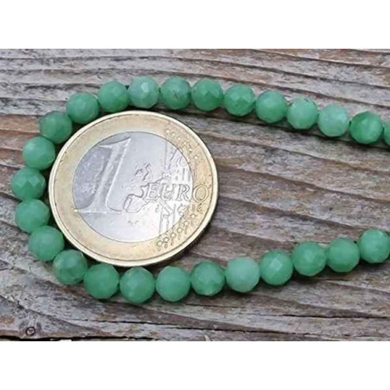 grüner Angelit facettiert 4mm
