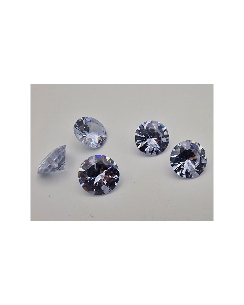 Zirkonia 12mm mit Brilliantschliff mit Bohrung