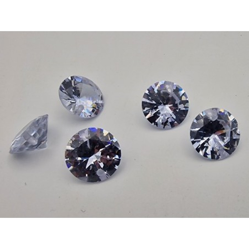 Zirkonia 12mm mit Brilliantschliff mit Bohrung