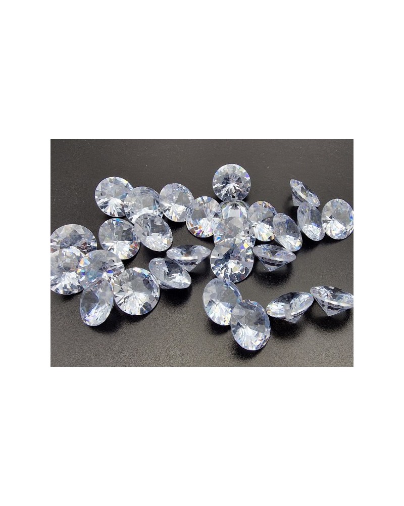 Zirkonia 12mm mit Brilliantschliff mit Bohrung