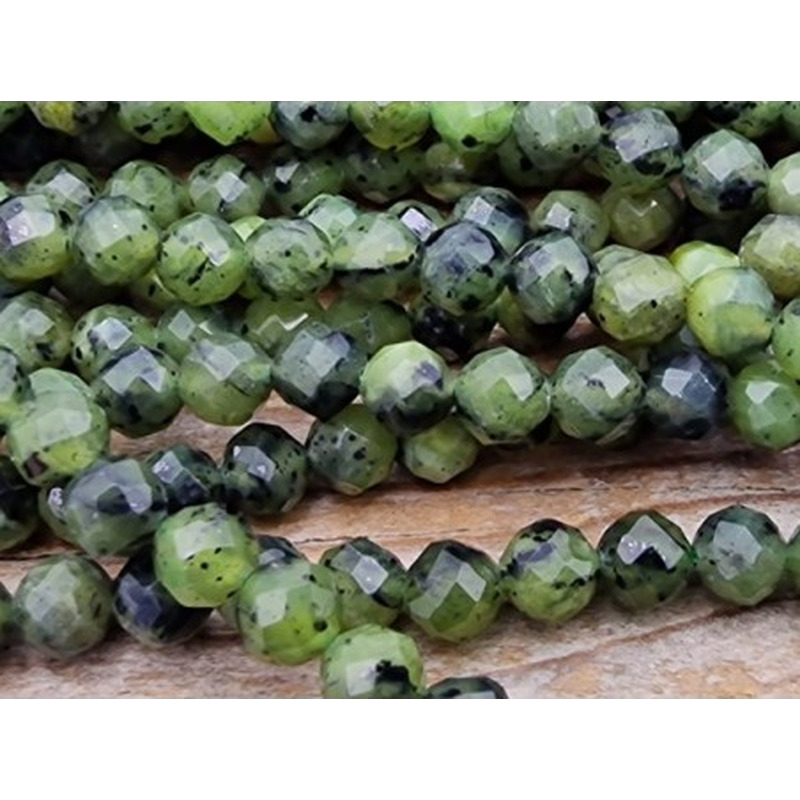 Nephrit Jadekette facettiert 4mm