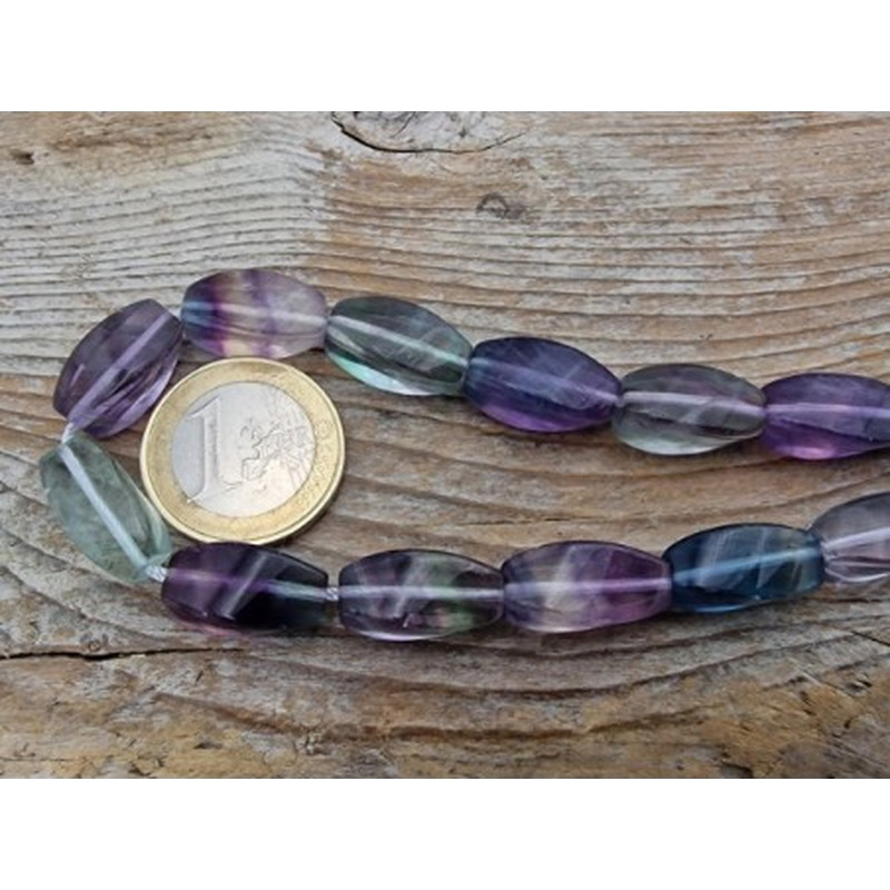 Regenbogenfluoritkette 8x16mm