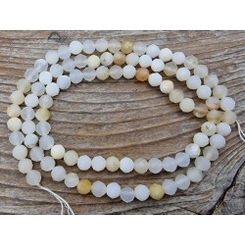 white Opalkette facettiert 4mm 2