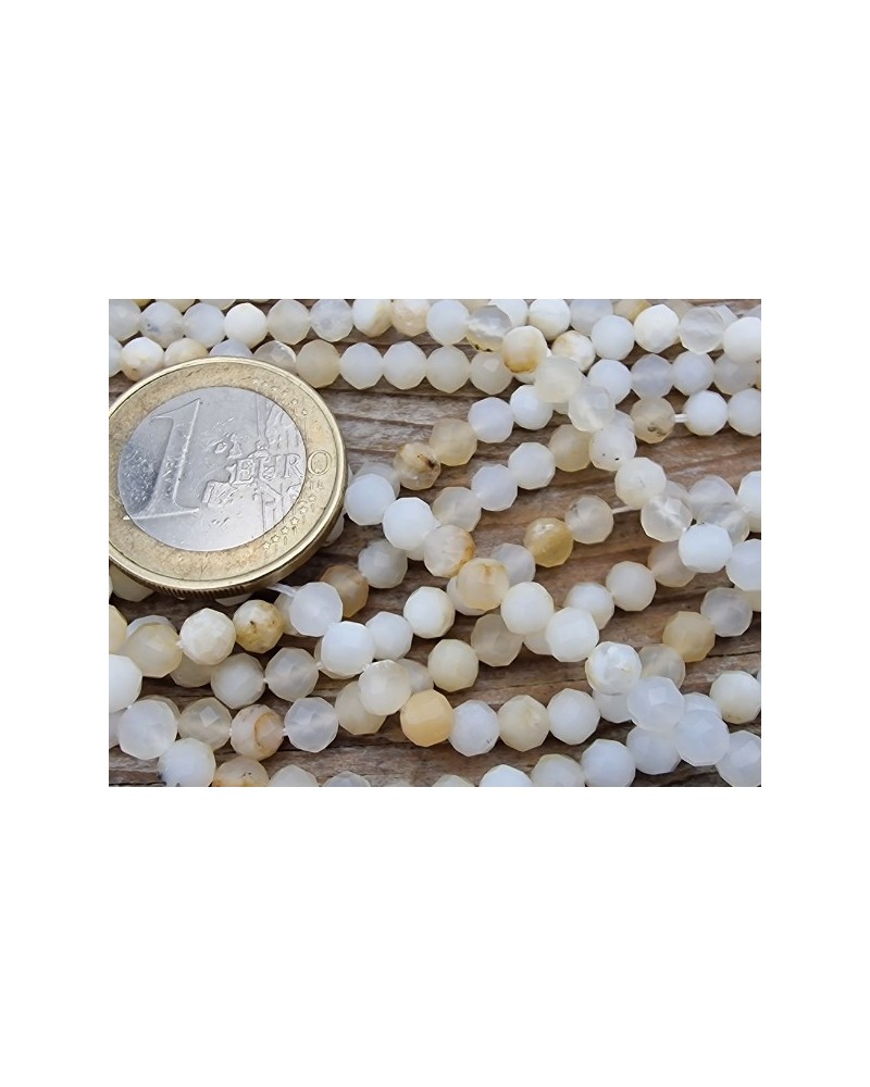white Opalkette facettiert 4mm