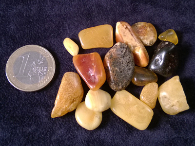 amber tumbled stone (10gr.)