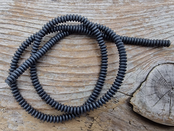 hematite necklace frosted 4x1mm