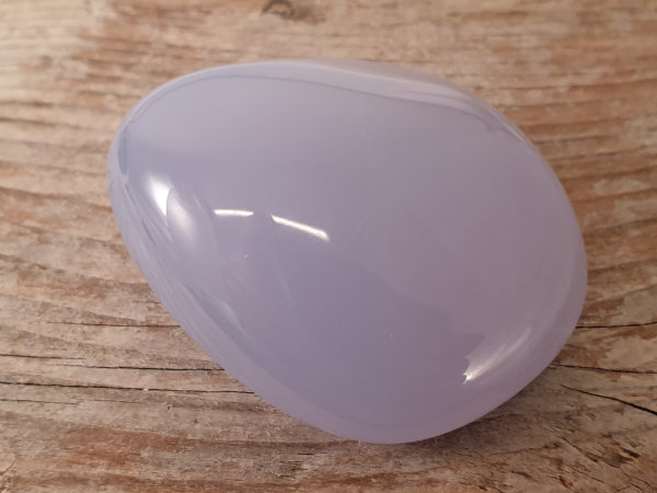 chalcedon tumbled stone