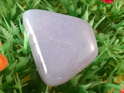 chalcedony tumbled stone