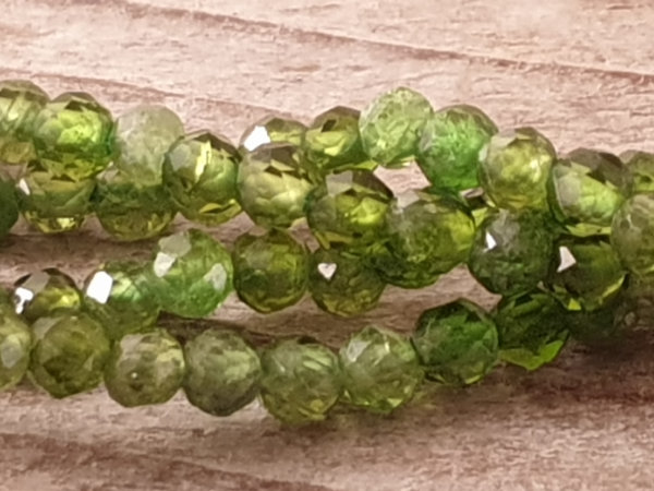 diopside necklace faceted 2mm