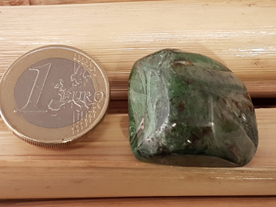 diopside tumbled stone