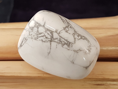 howlite tumbled stone