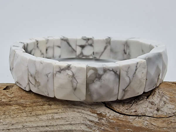 howlite 12mm bracelet